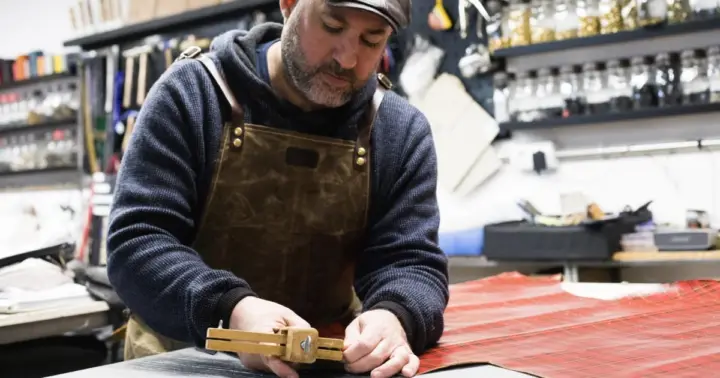 Bilbao : cree su propio cinturón o bolso de cuero
