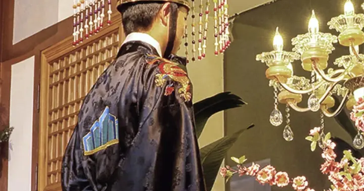 Seoul: Hanbok & K-Drama Costume Experience Myeongdong