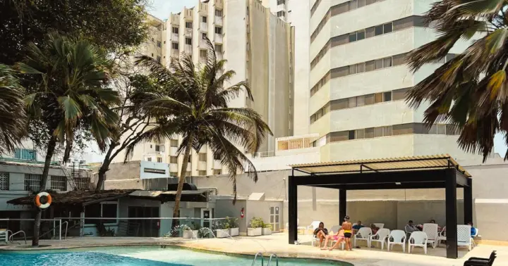 Cartagena: Dia de piscina en Hotel Playa Club frente al Mar en Bocagrande