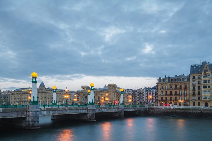 Tour de audio autoguiado por San Sebastián: Caza del tesoro y aspectos destacados