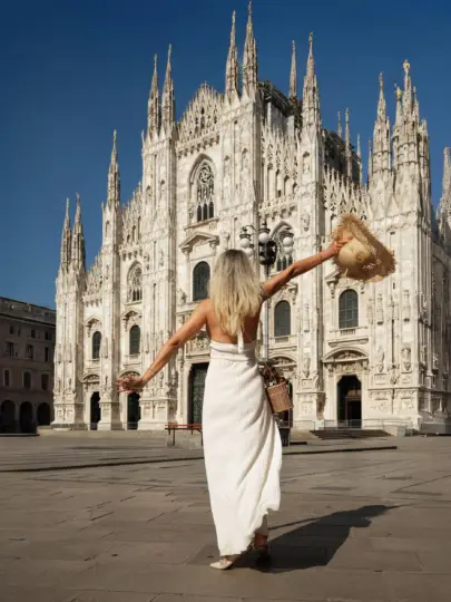Sesión de fotos en Milán - Fotógrafo de moda profesional en el Duomo