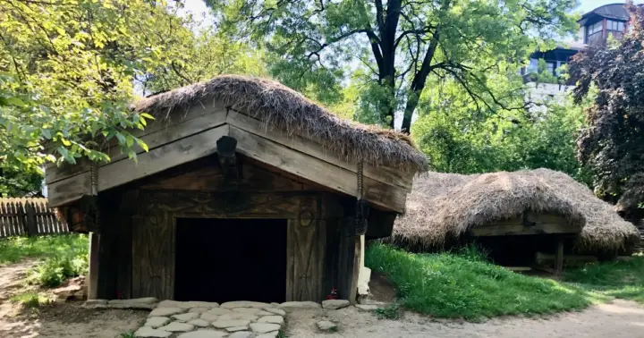 Bucarest: Tradiciones en el Museo de la Aldea+NorthOfTheCity