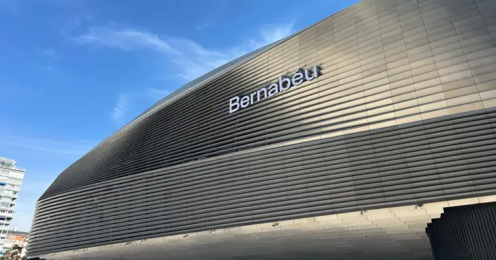 Visita privada al Estadio Santiago Bernabéu con guía experto en arte