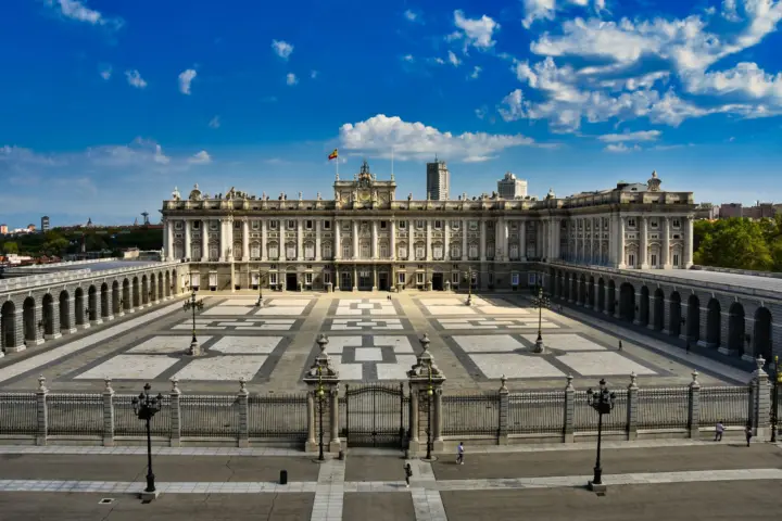 Madrid: visita guiada al Palacio Real con ticket de entrada
