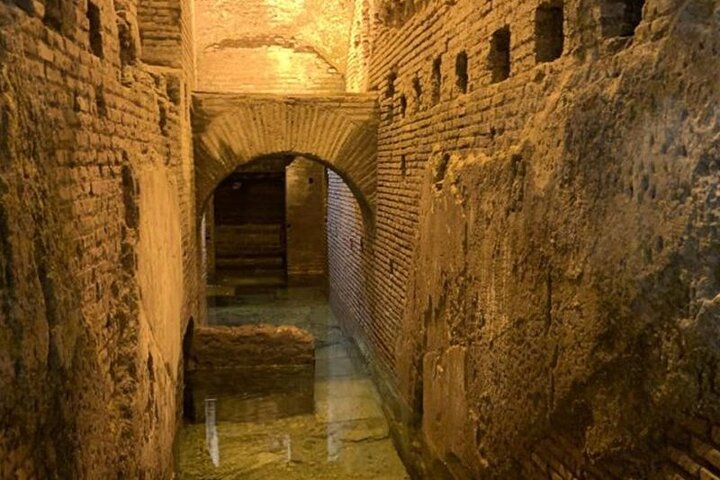 Tour de la Fontana de Trevi y visita subterranea