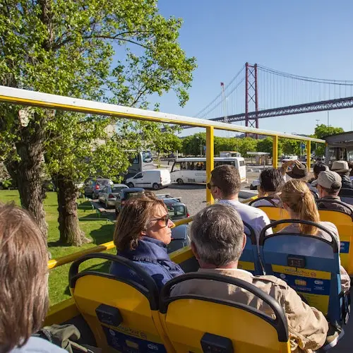 Lisbon: 48-Hour Hop-on Hop-off Bus + Historic Hills Tram Tour