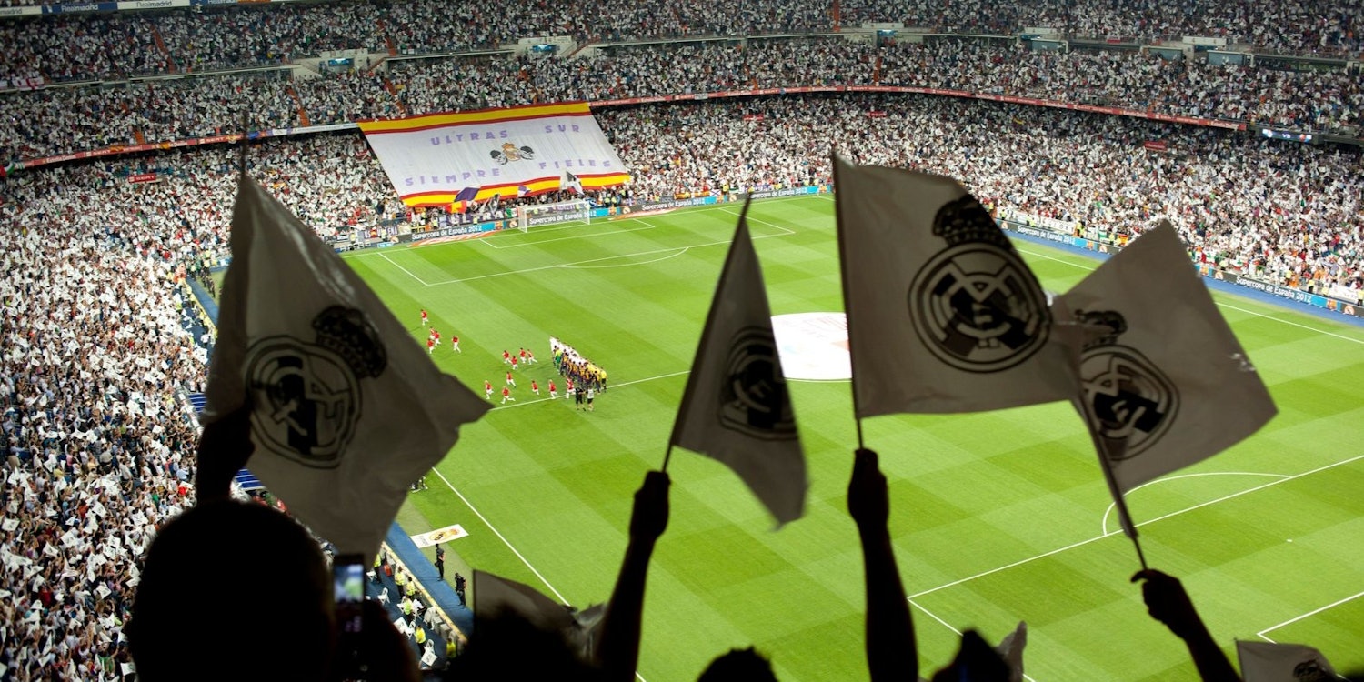 Estadio Santiago Bernabéu: Partido de fútbol del Real Madrid