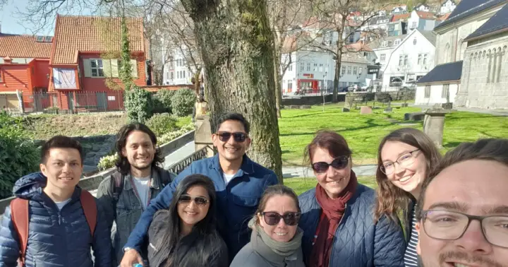 Bergen: Authentic Morning Walking Tour