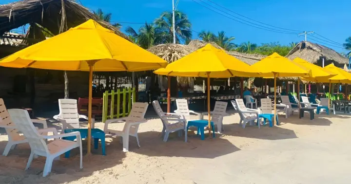Tierra bomba: ¡Típico día de playa en Punta Arena!
