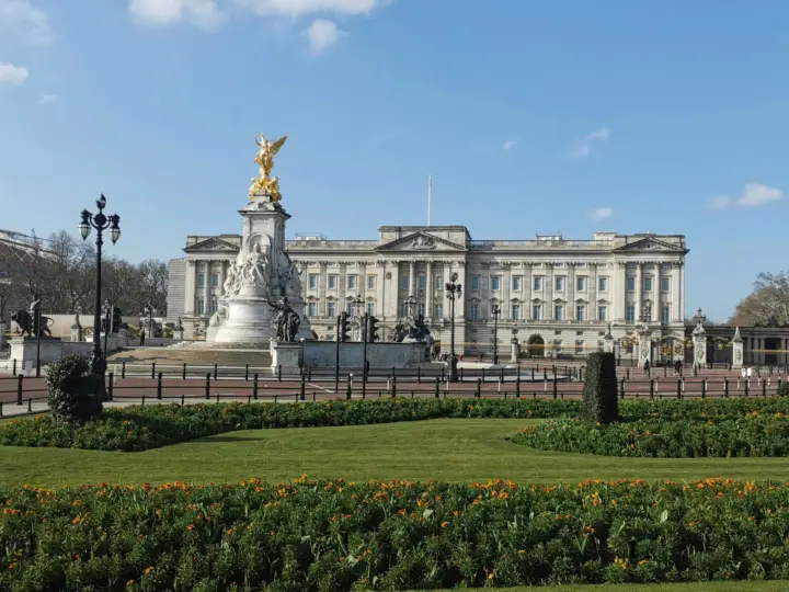 London: Royal Parks & Buckingham Palace Walking Tour