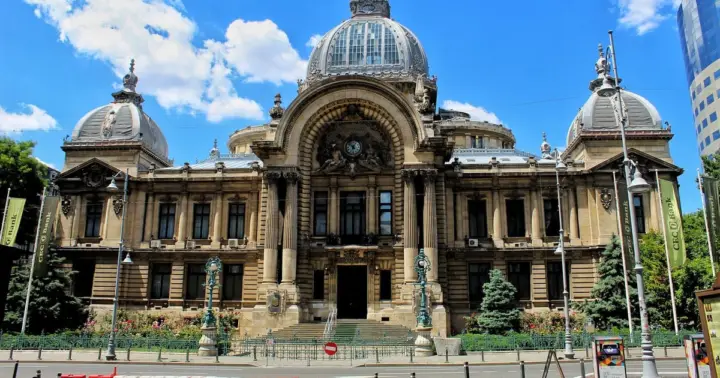 Bucharest: Tour to Ceausescu Mansion & Palace of Parliament