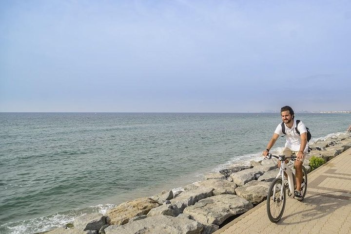 Barcelona eBike Beach Private Tour to Vineyards & Picnic