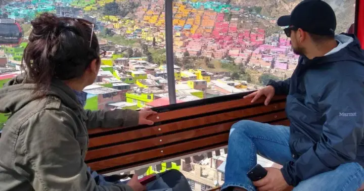 Bogotá: Teleférico favela Paraíso con taller de estampado