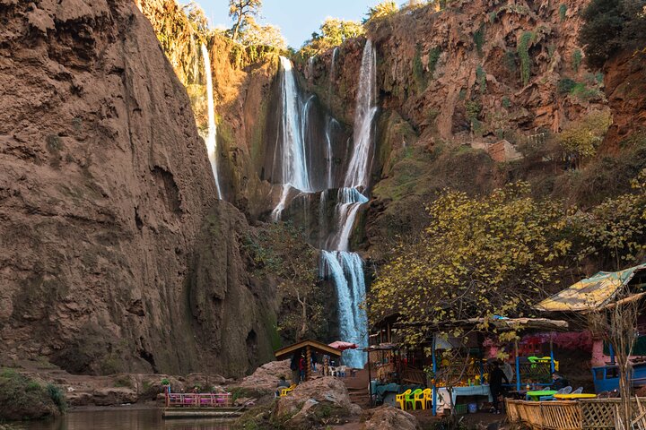 Desde Marrakech: excursión de un día a las cascadas de Ouzoud y paseo en barco