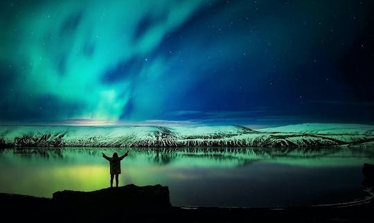 Excursión misteriosa de la aurora boreal desde Reikiavik