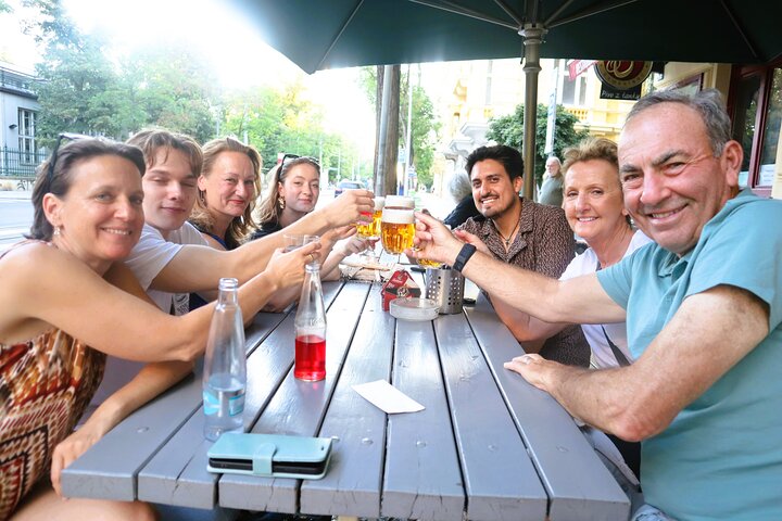 Praga Tour de degustación de comida en gemas ocultas para grupos pequeños