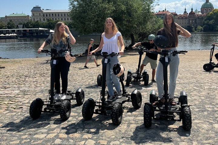 Tour en E-scooter por el Castillo de Praga