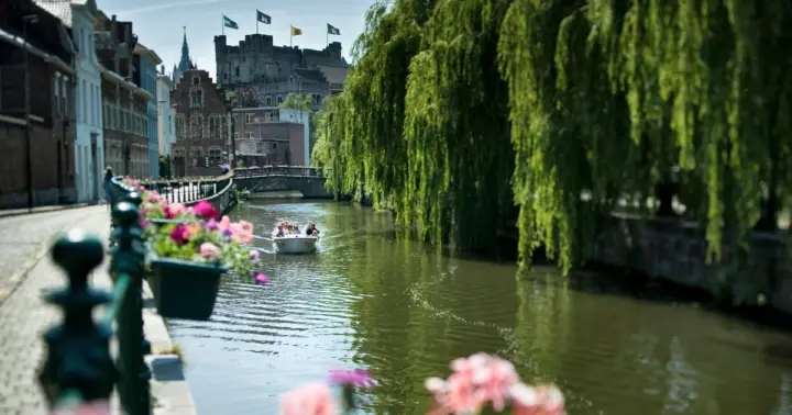Ghent: 50-Minute Medieval Center Guided Boat Trip