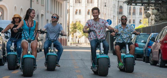 Recorrido por lo mejor de Budapest en un escúter eléctrico MonsteRoller