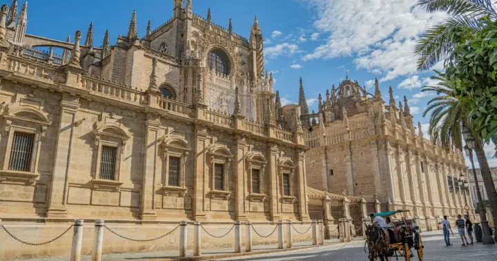 Sevilla: Catedral y Giralda Tour guiado con entradas
