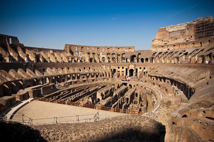 Roma : Tour Privado al Coliseo Arena Con foro romano Acceso