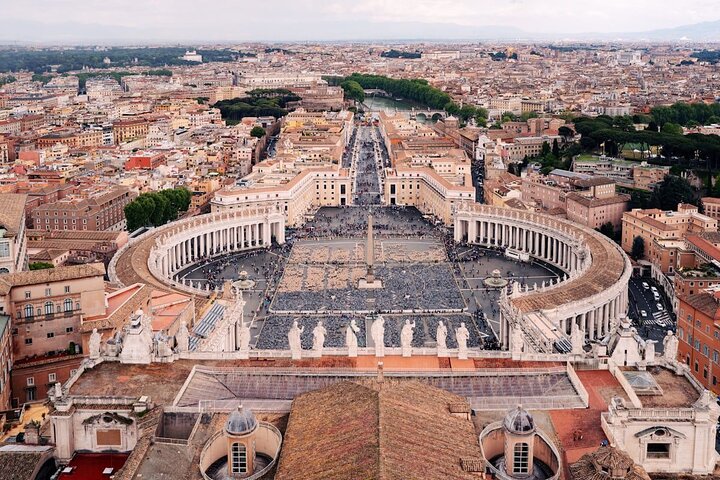 Visita guiada a la Basílica de San Pedro y a las Grutas Vaticanas