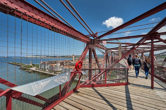 Ruta en grupo reducido por Getxo y el puente de Bizkaia
