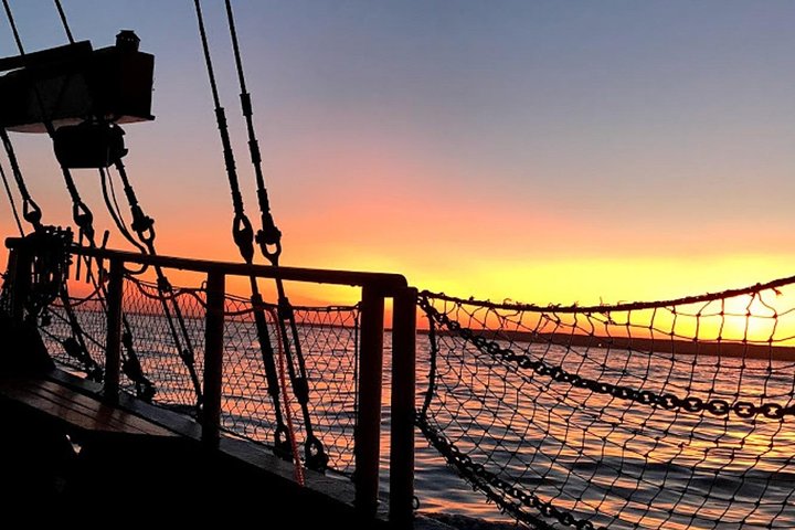 Cartagena, CO: Tour al atardecer por Skyline Bay en un barco pirata + bebidas