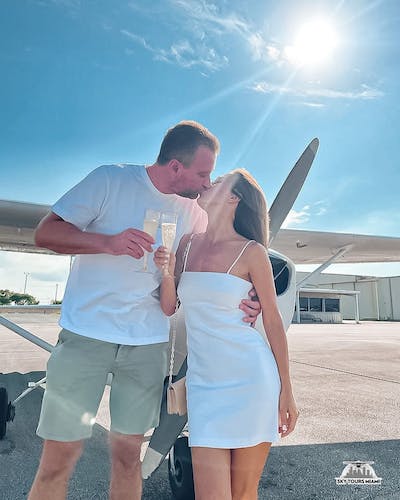 Recorrido en avión de lujo por Miami con champán