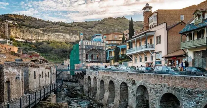 Tbilisi Old Town Guided Walking Tour