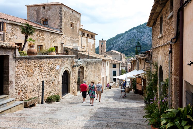 Recorrido turístico por los textiles de Mallorca