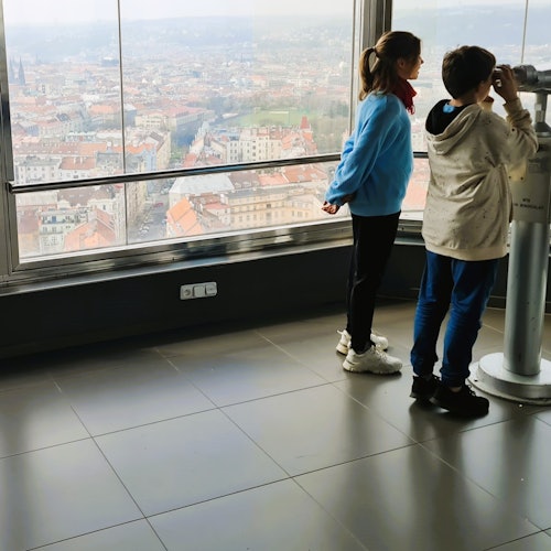 Torre de televisión de Žižkov: Billete online + Audioguía