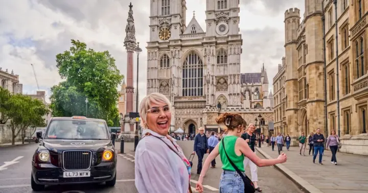 London: Westminster Abbey Guided Tour with Entry Ticket