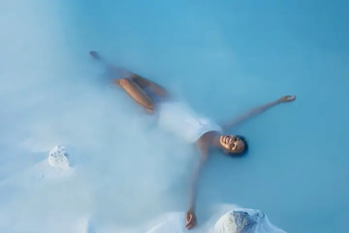 Laguna Azul: Entrada con bebida, toalla y mascarilla de barro