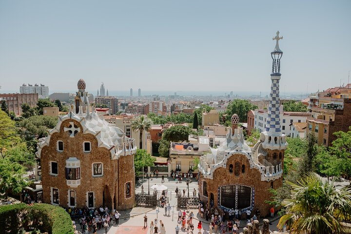 Barcelona En un día Sagrada, Park Güell, casco antiguo y teleférico
