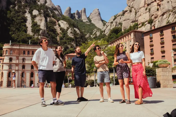 Barcelona: Montserrat con opciones de bodega, comida y tren