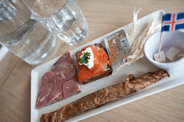 Funky Food & Beer Walk of Reykjavik - Traditional food and history