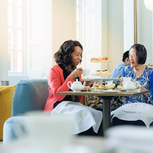 London: Guided Walking Tour + Changing of the Guard + Kensington Palace Entry