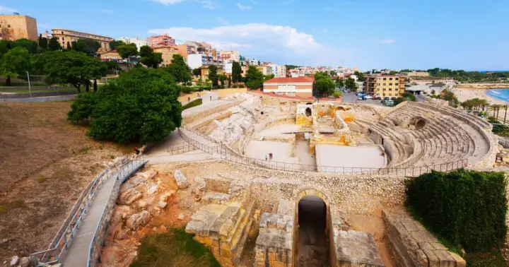 Hola, Tarragona: tour a pie privado de 2 horas con guía local