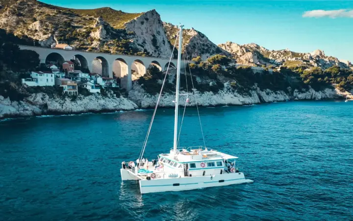 Marsella: Crucero en catamarán por el archipiélago de Frioul con almuerzo