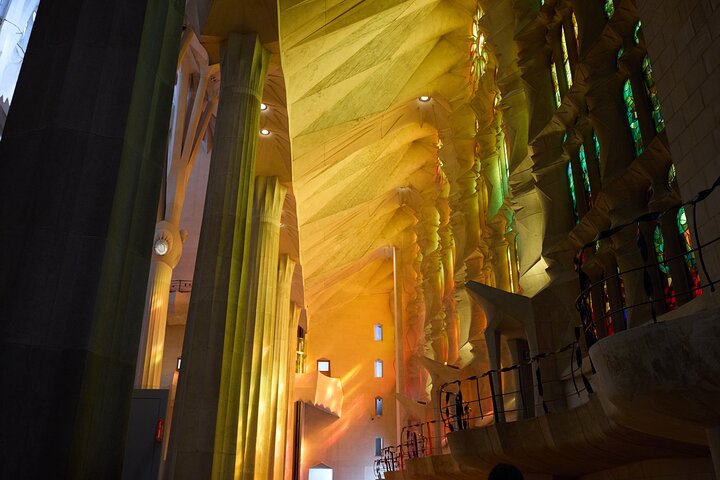 Barcelona : Visita guiada Inglés Sagrada Familia Evite colas