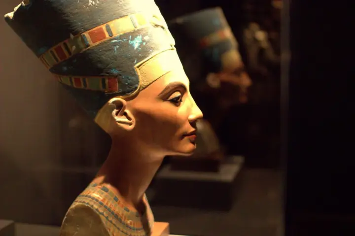 Berlín: entrada al Museo Nuevo y tour digital con un paseo por la ciudad