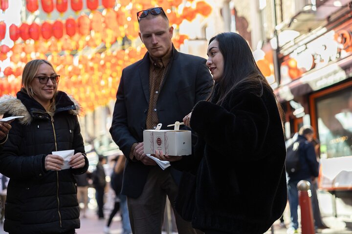 London Food Walking Tour: World Flavours in Soho & Chinatown