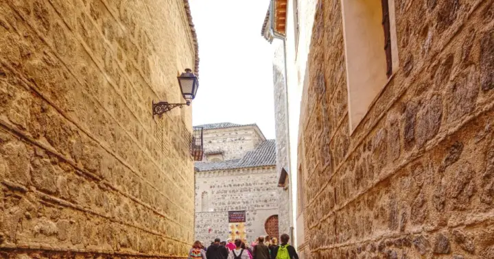 Desde Madrid: tour en Toledo con acceso a monumentos