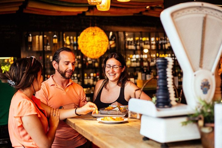 Recorrido gastronómico privado a pie por Madrid con 6 ó 10 degustaciones