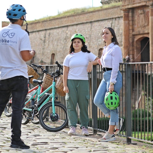 Barcelona: Historical eBike Tour