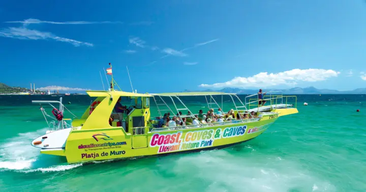 Alcudia: Excursión en barco por las cuevas y la costa con snorkel