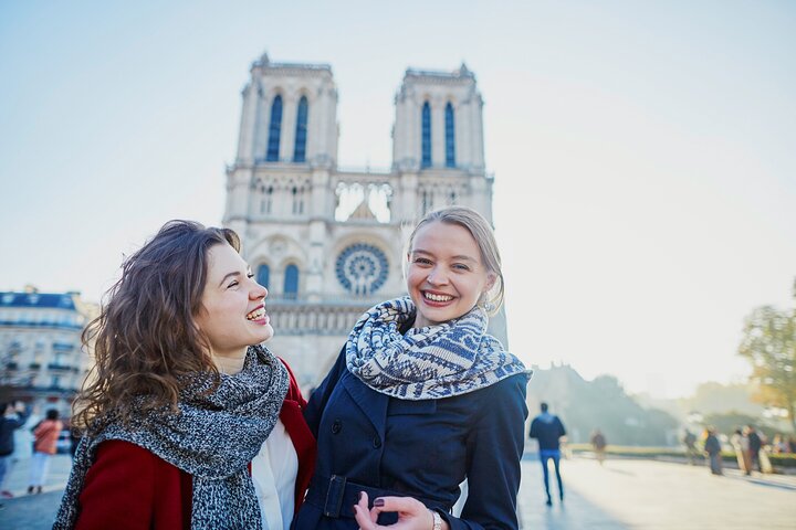 Louvre y Notre-Dame : Visita audioguiada con acceso programado