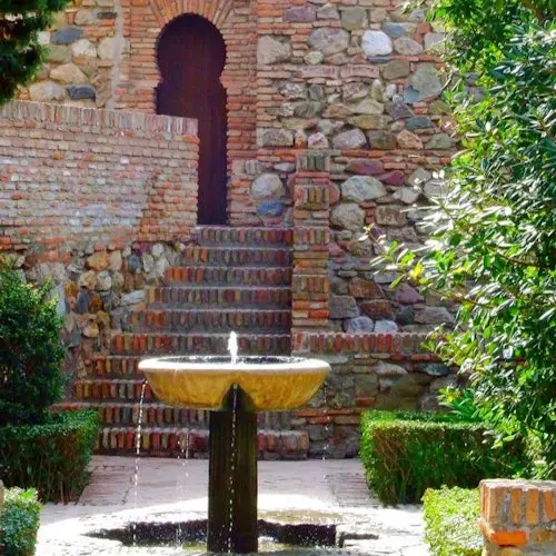 Málaga: Visita guiada al Barrio Musulmán en español + Entrada sin colas a la Alcazaba