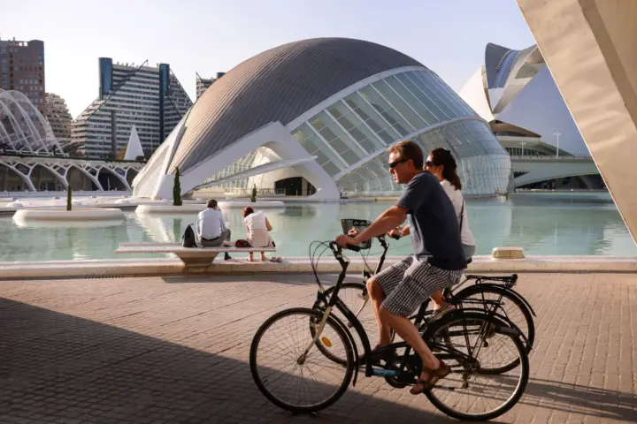 Valencia: combo Hemisfèric y Museo de las Ciencias